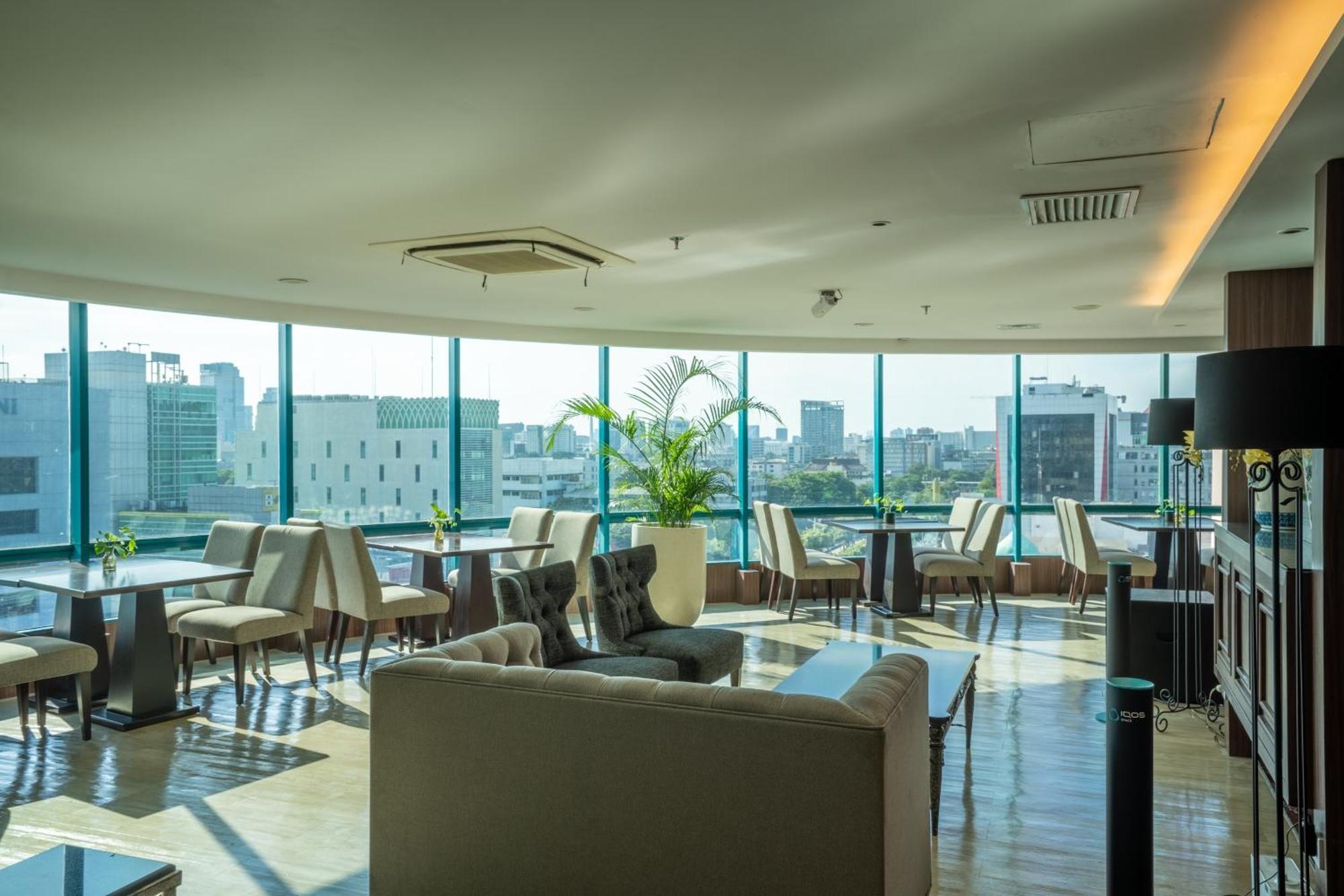 The Acacia Hotel Джакарта Экстерьер фото