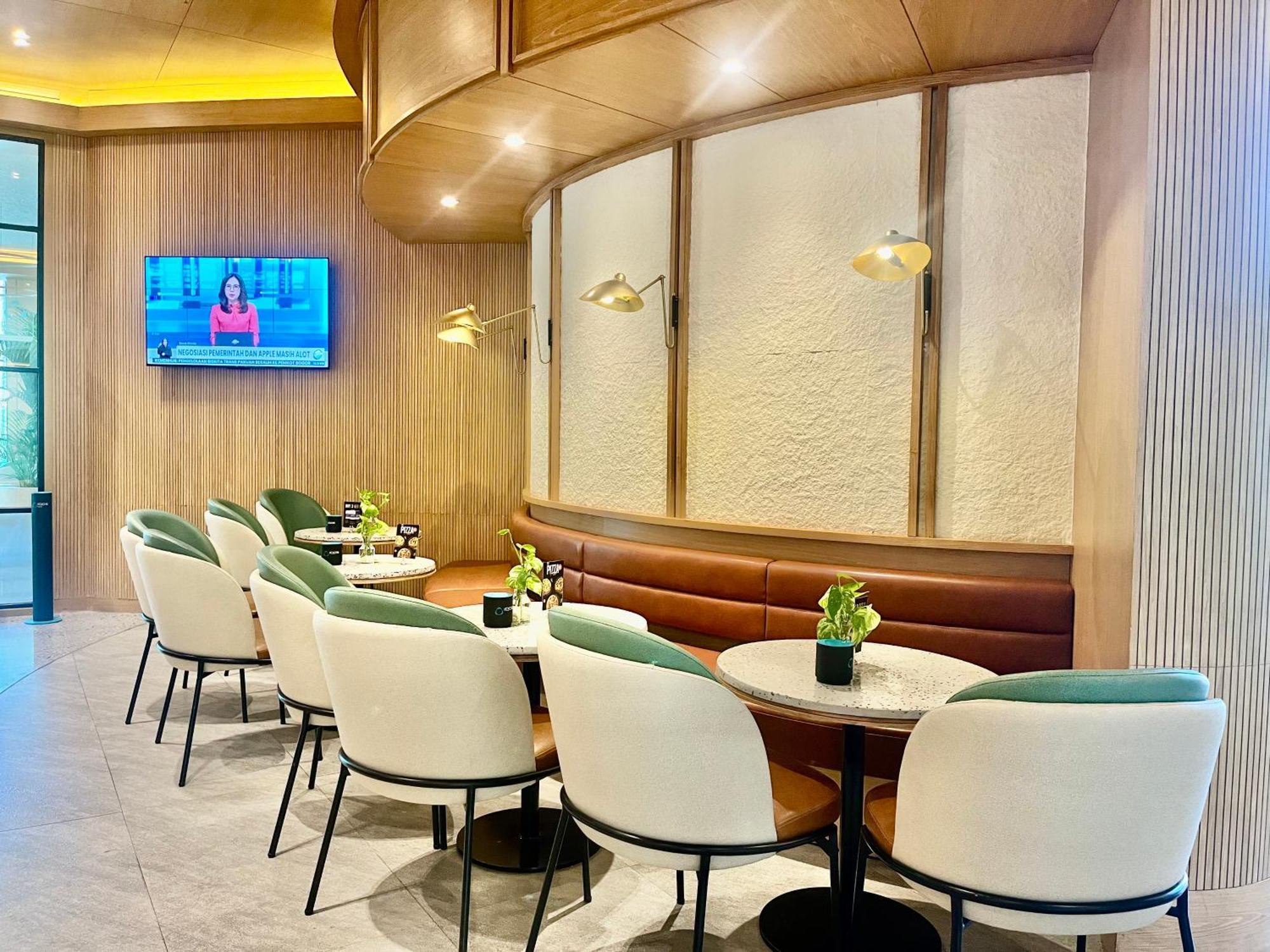 The Acacia Hotel Джакарта Экстерьер фото